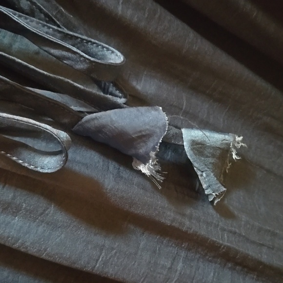 Blue tie front blouse from Mystree, soft open bottom long sleeve,size M - Picture 9 of 9